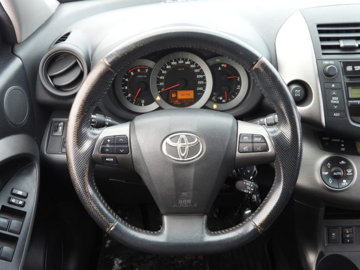 TOYOTA RAV 4