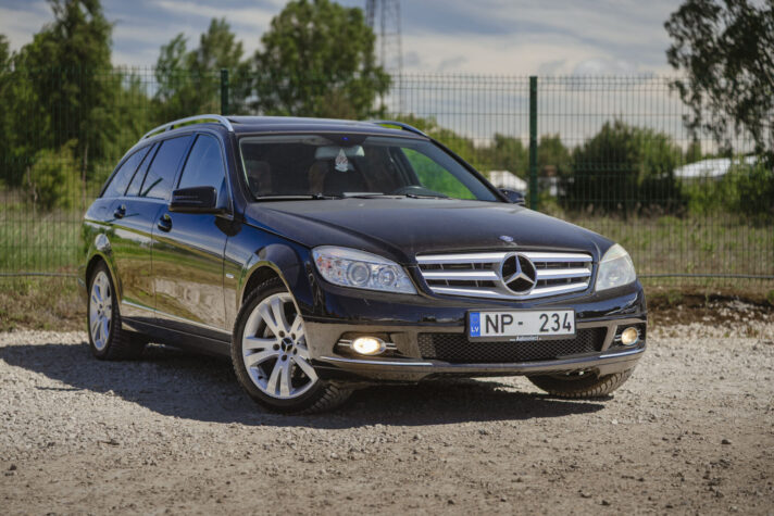 MERCEDES BENZ C220
