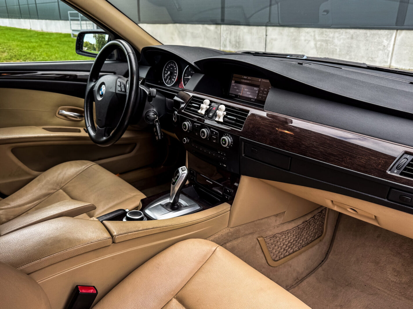 BMW 525