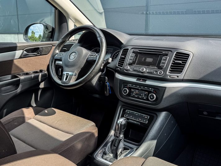 VW SHARAN