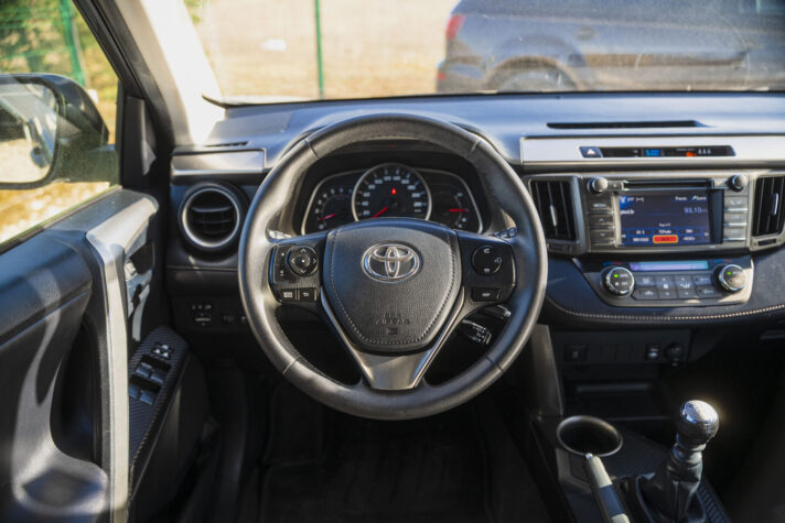 TOYOTA RAV 4