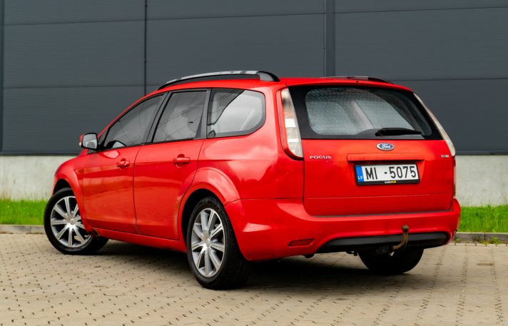 FORD FOCUS