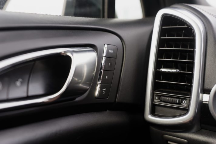 PORSCHE CAYENNE DIESEL
