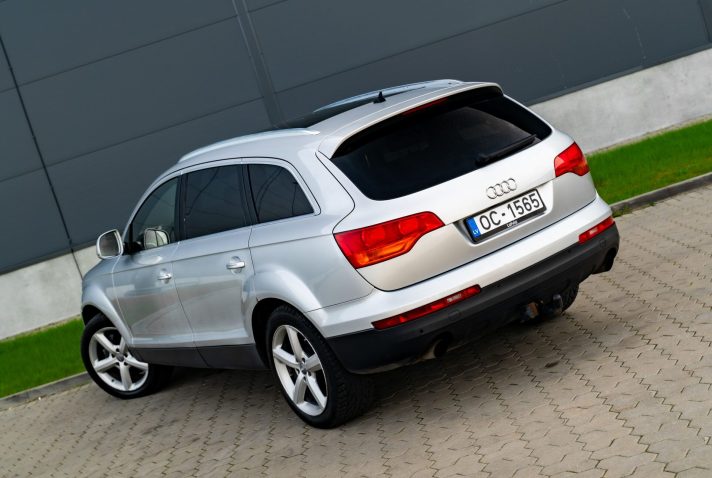 AUDI Q7