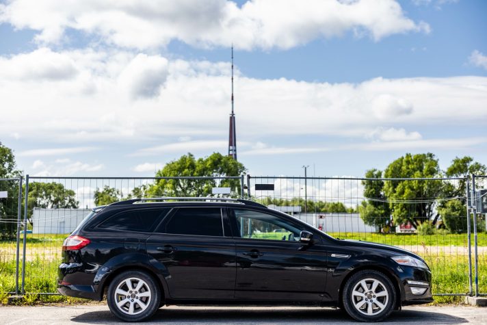 FORD MONDEO