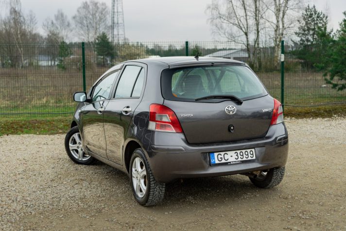 TOYOTA YARIS