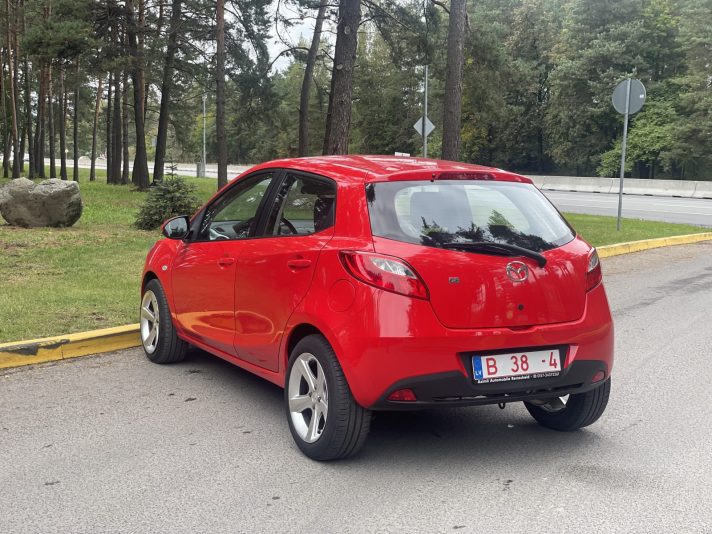 Mazda 2