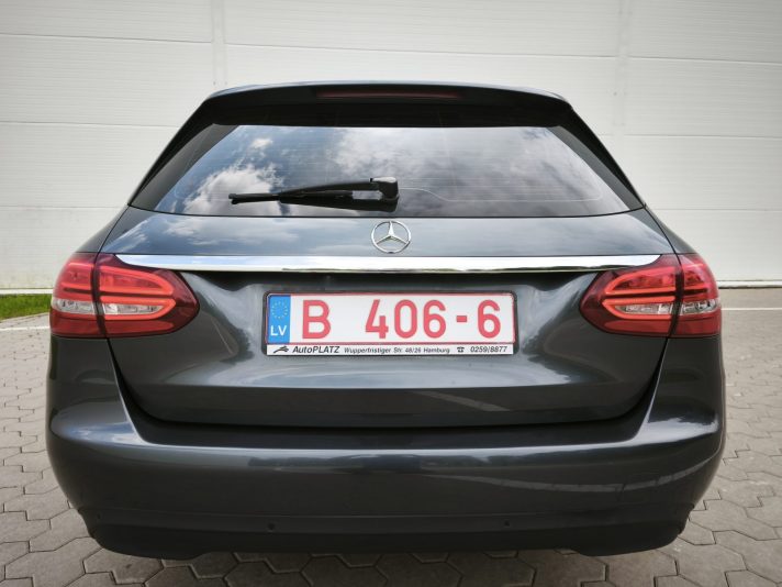 Mercedes-Benz C220 125kwt 7G-Tronic