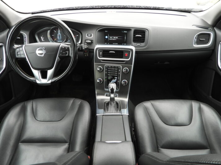 VOLVO V60 PLUG IN HYBRID