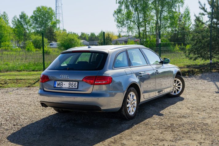 AUDI A4