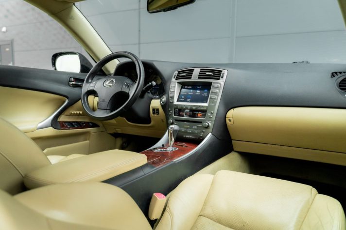 LEXUS IS 250