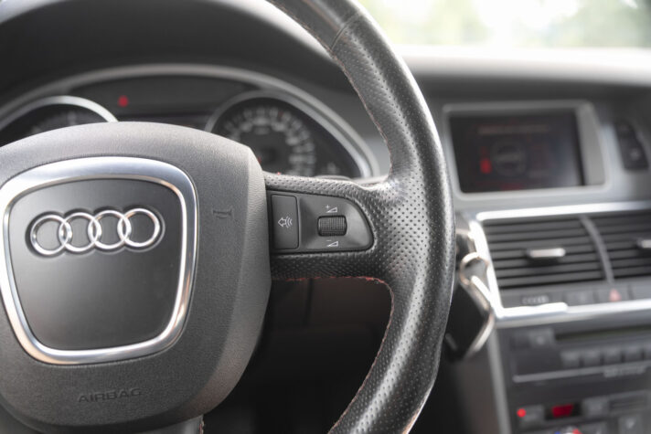 AUDI Q7 S-LINE
