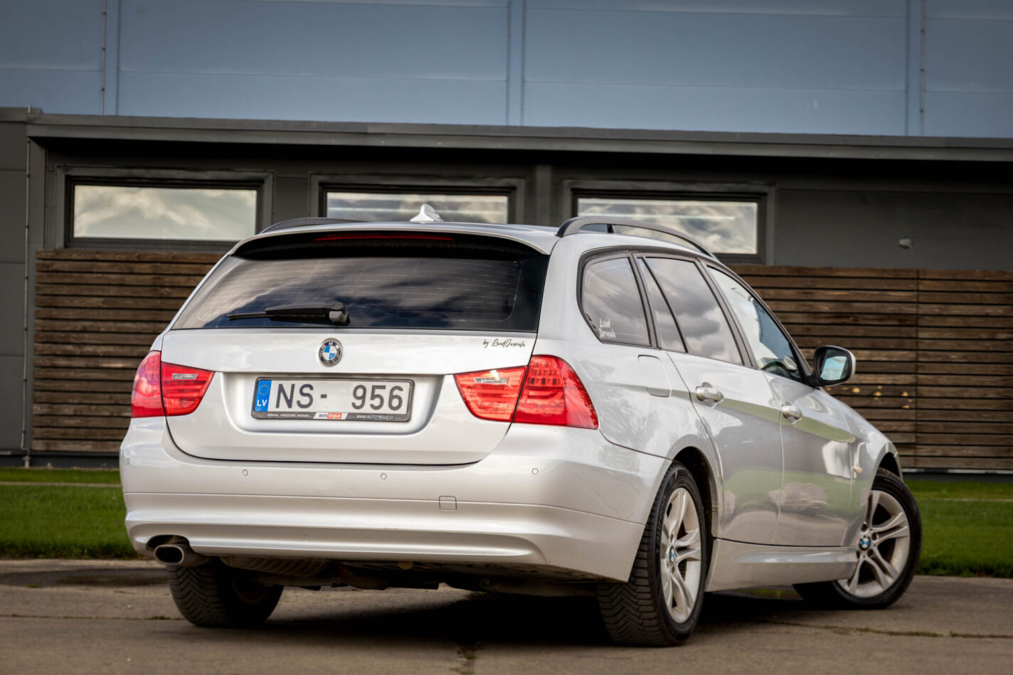 BMW 320