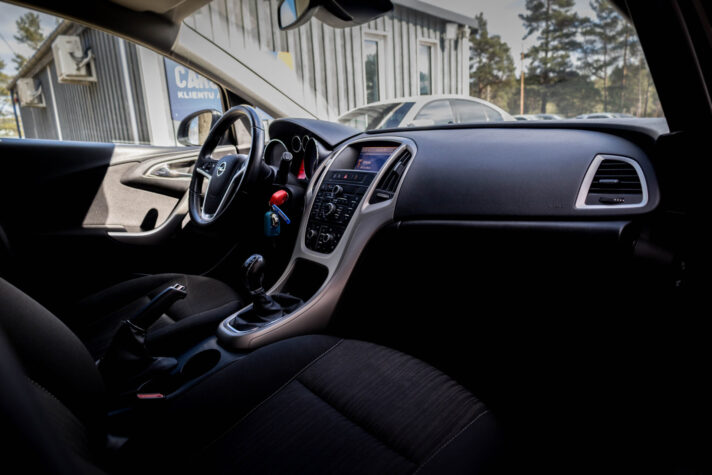 OPEL ASTRA SPORTS TOURER