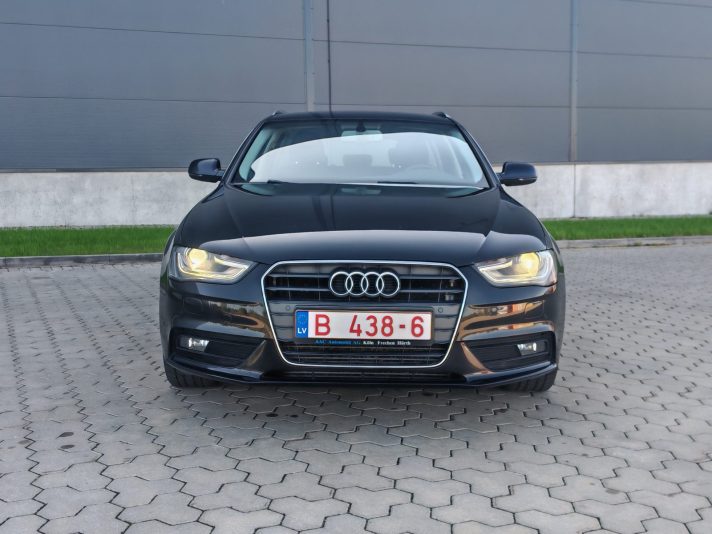 AUDI A4 2.0TDI, 2012G.