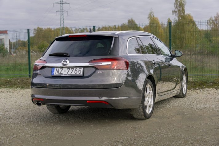 OPEL INSIGNIA SPORTS TOURER SW