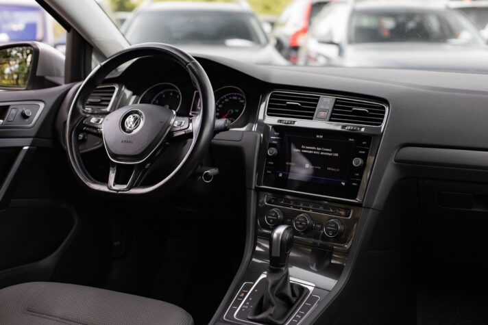VW GOLF