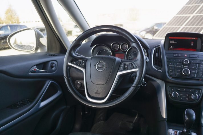 OPEL ZAFIRA TOURER