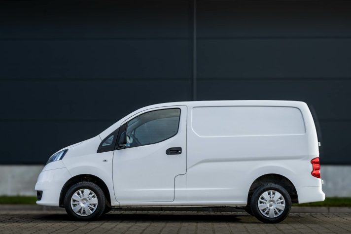 NISSAN NV200