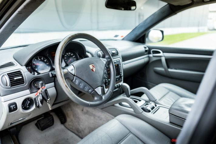 PORSCHE CAYENNE