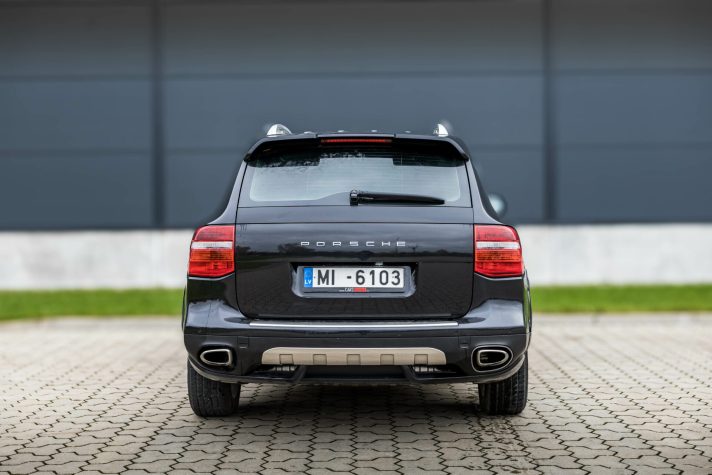 PORSCHE CAYENNE