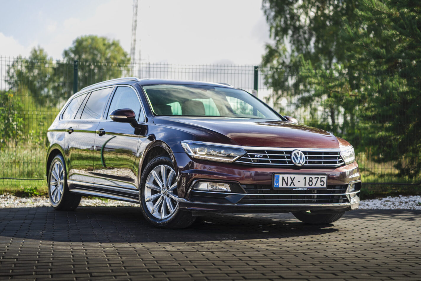 VW PASSAT R-LINE