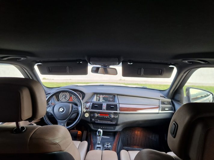 BMW X5 M-pack 2010 G. Melna krāsa 210 Kw