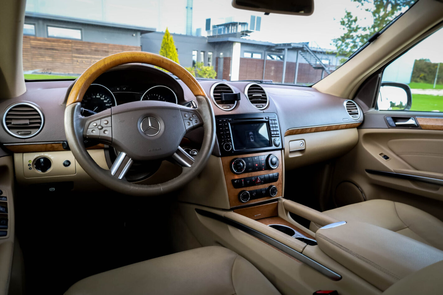 MERCEDES BENZ GL320