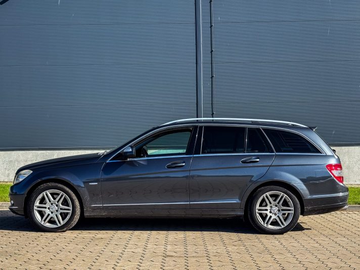 MERCEDES BENZ C320