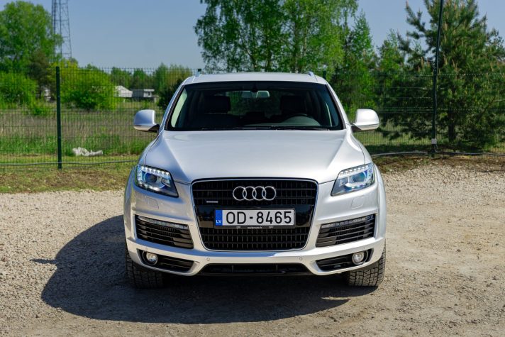 AUDI Q7