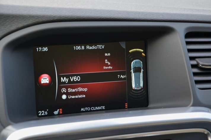 Tikko ievests.   Volvo V60 Cross Country Summum 2.4 Dīzelis 4×4 Awd . Ar automātisko ātrumkārbu.