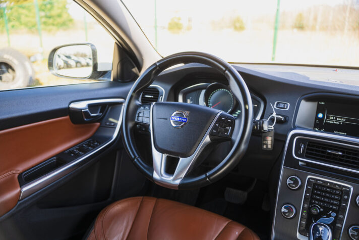 VOLVO V60 PLUG-IN HYBRID