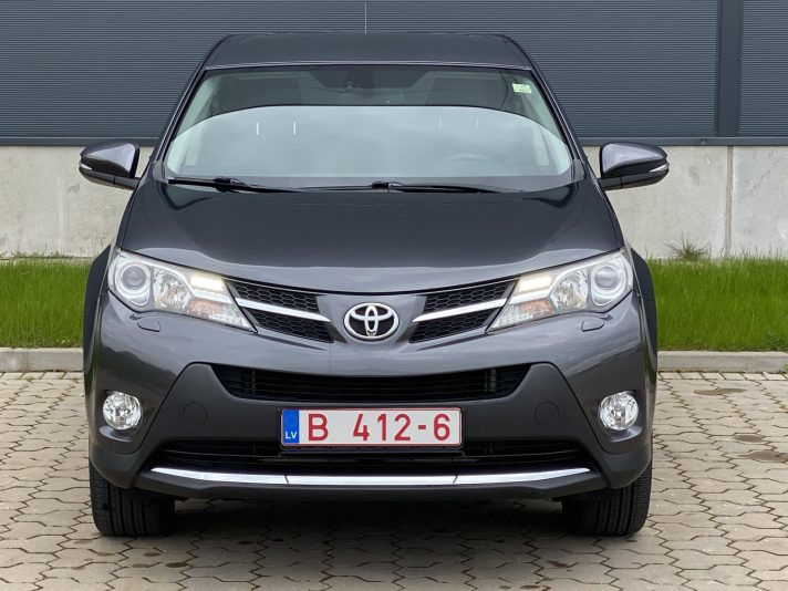 TOYOTA RAV-4 2.2D4D Automāts