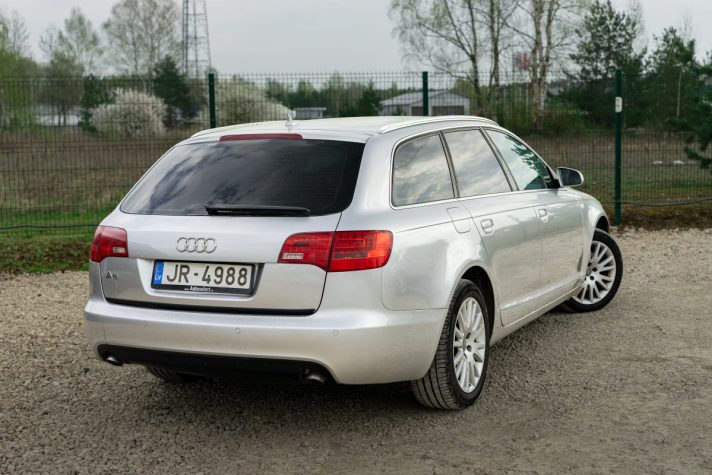 AUDI A6 QUATTRO