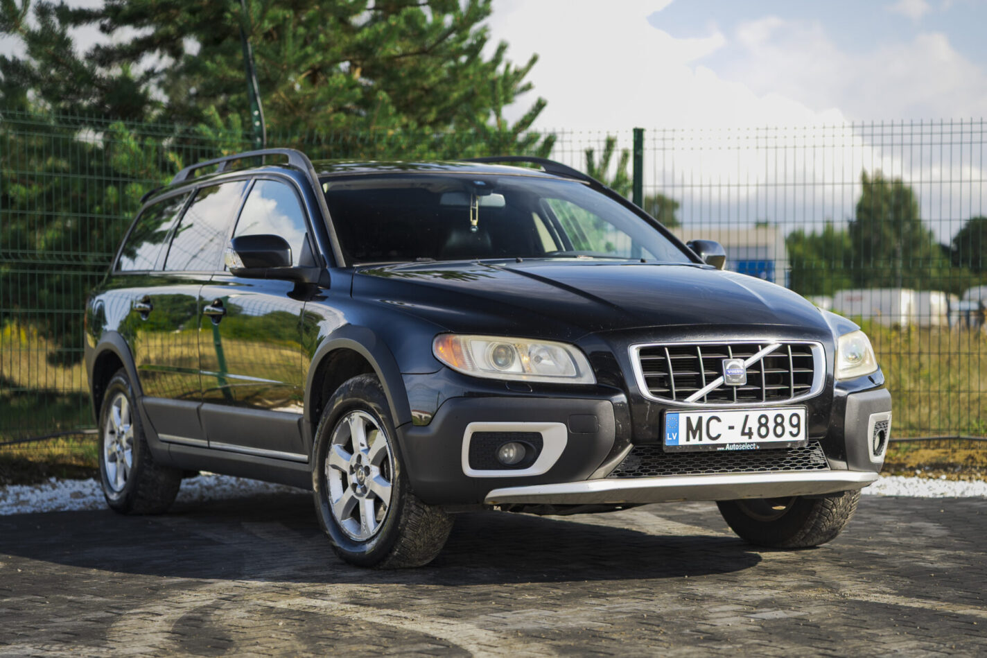 VOLVO XC70