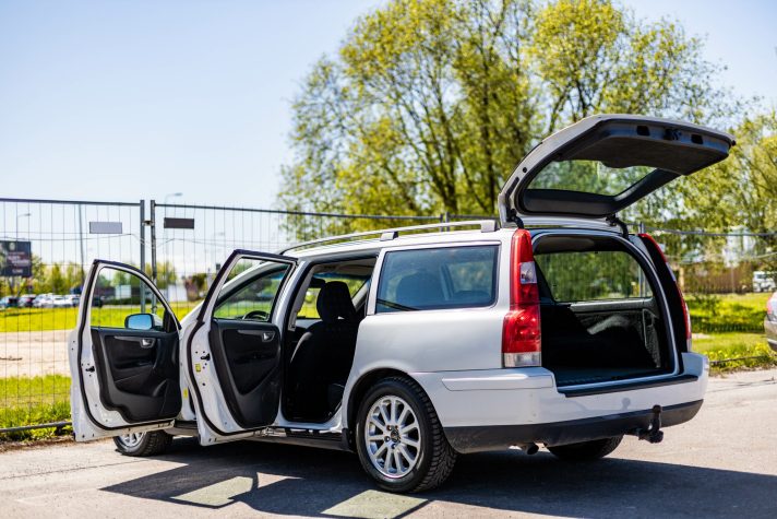 VOLVO V70
