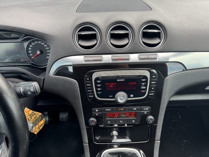 Ford Galaxy Titanium
