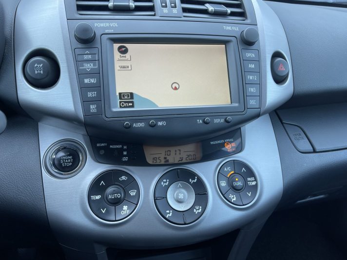 No Vācijas ,Toyota RAV-4 2.2 Dīzelis 2007 gada  4x4