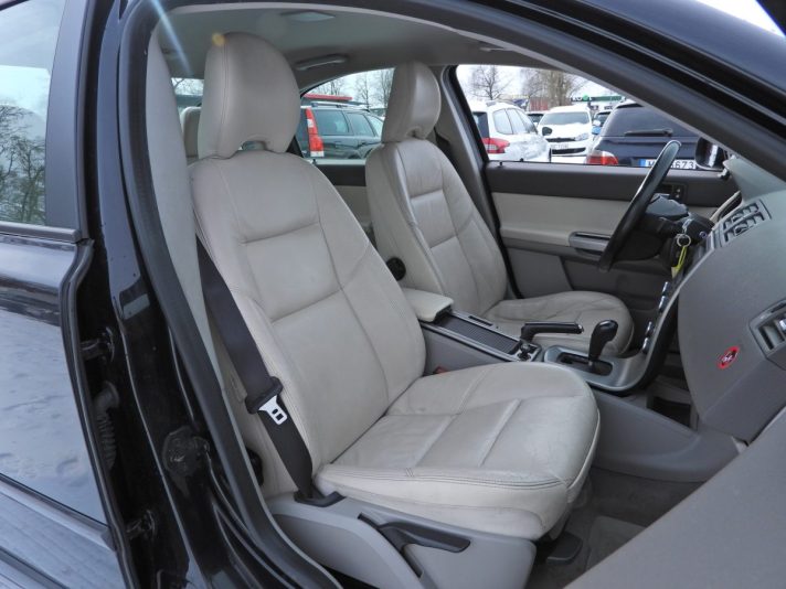 VOLVO S40