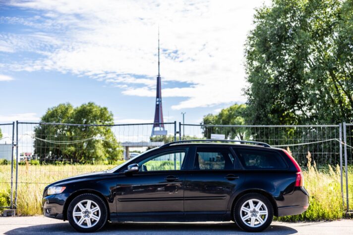 VOLVO V50