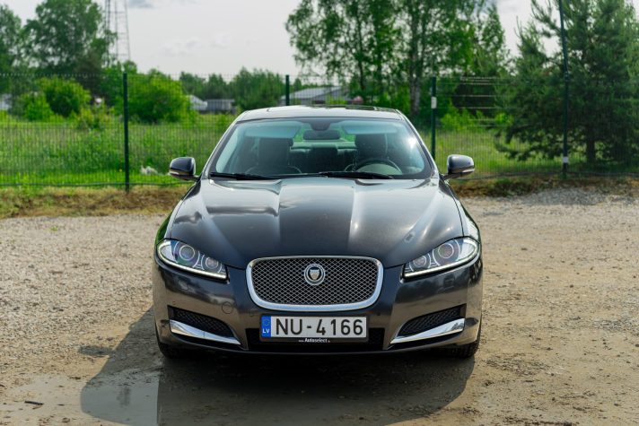 JAGUAR XF