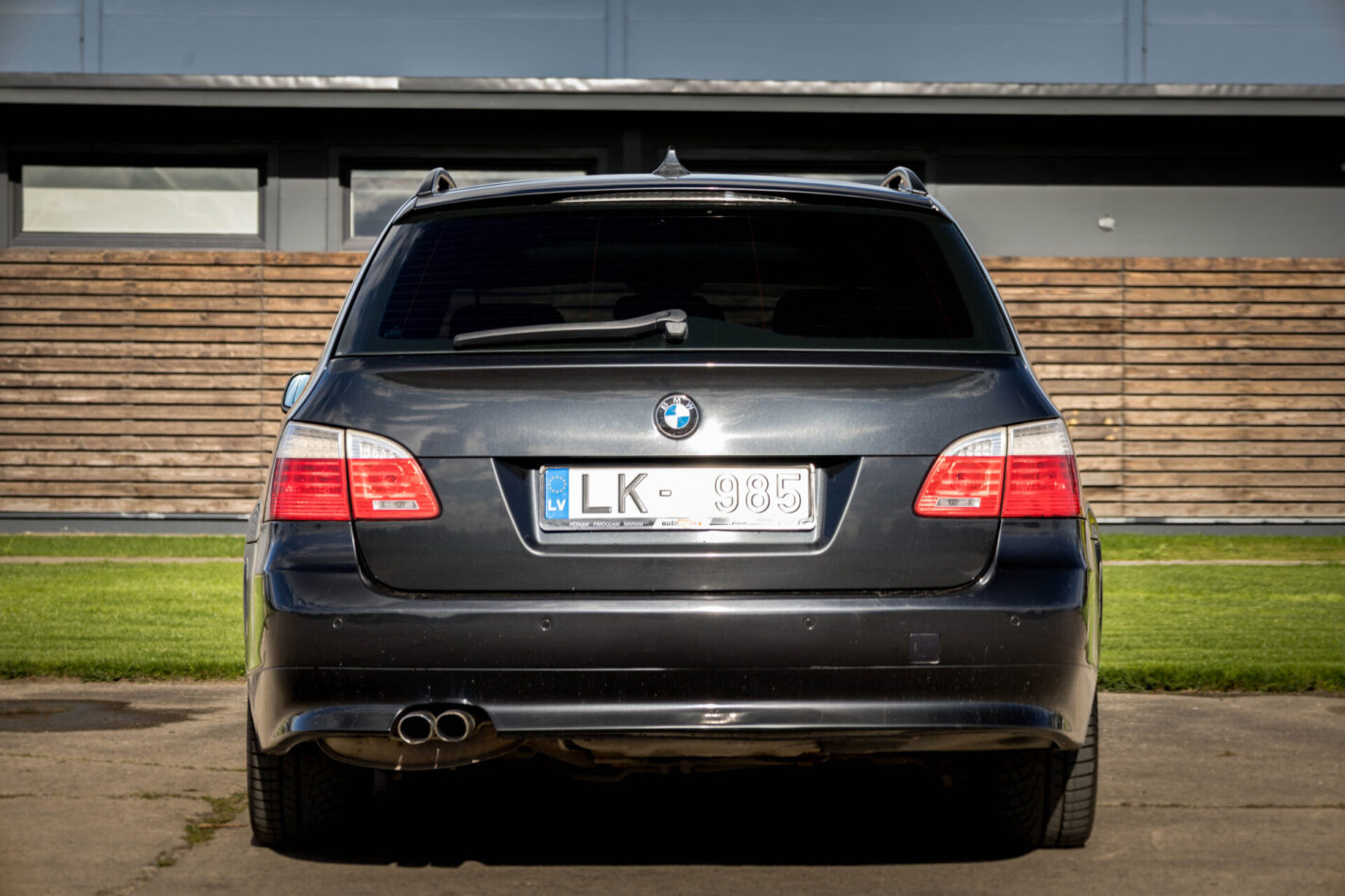 BMW 530
