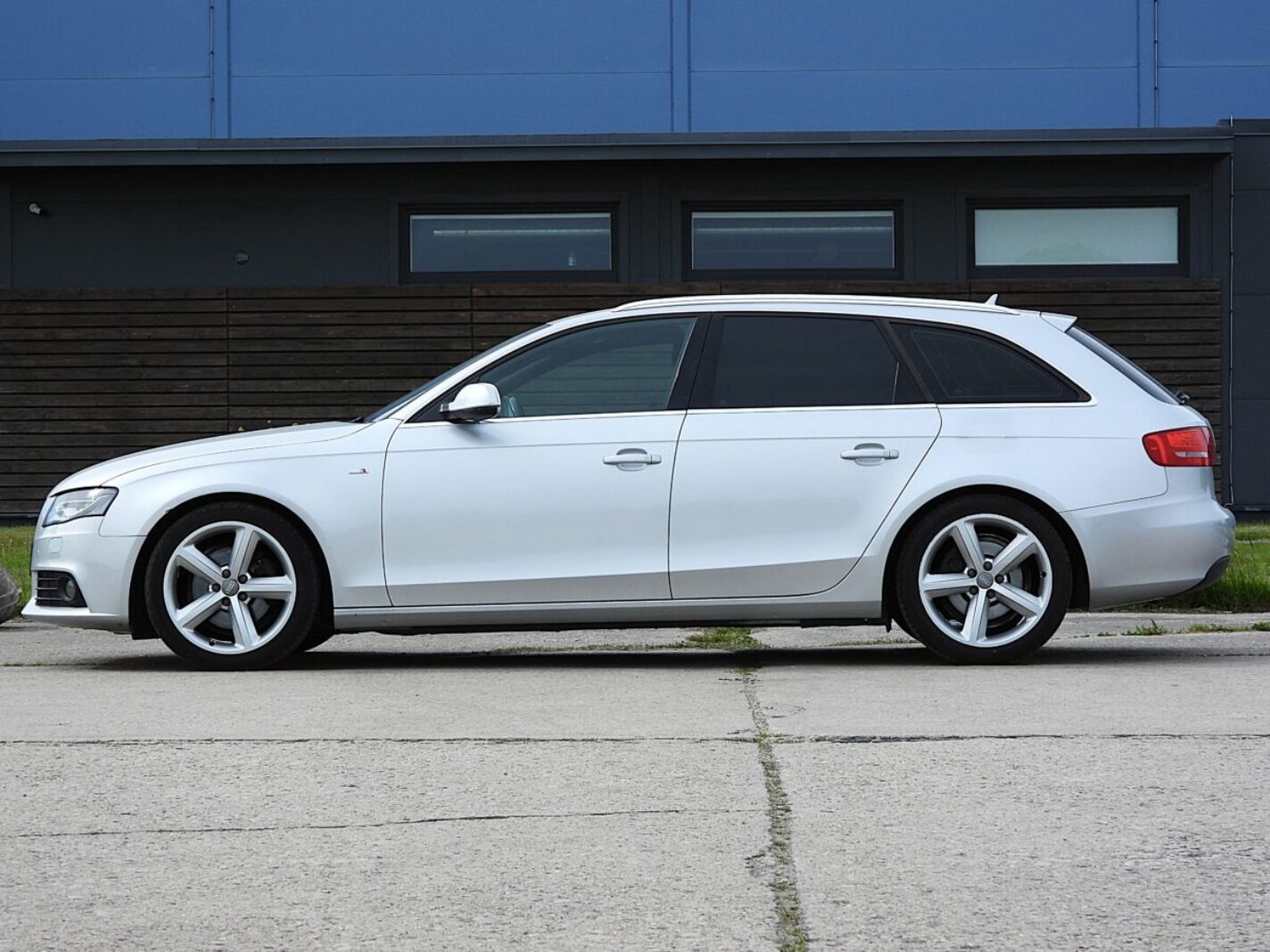 AUDI A4 S-LINE