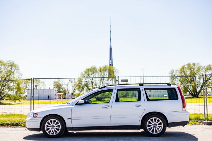 VOLVO V70