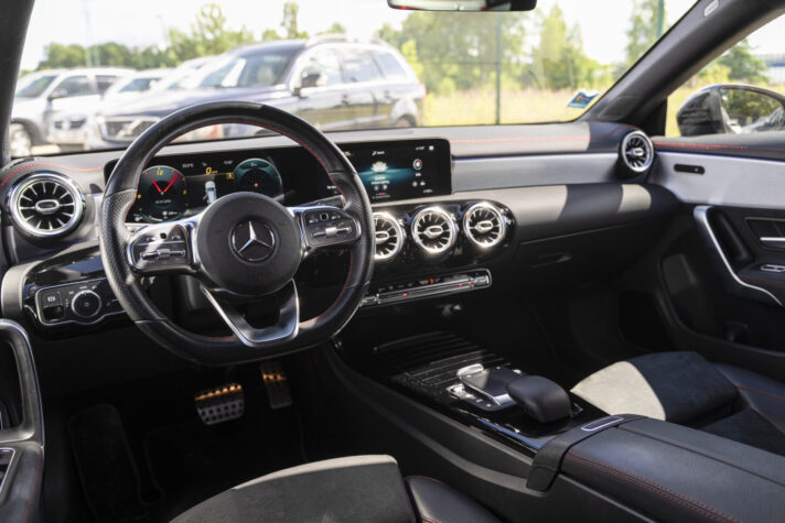 MERCEDES BENZ CLA 200D