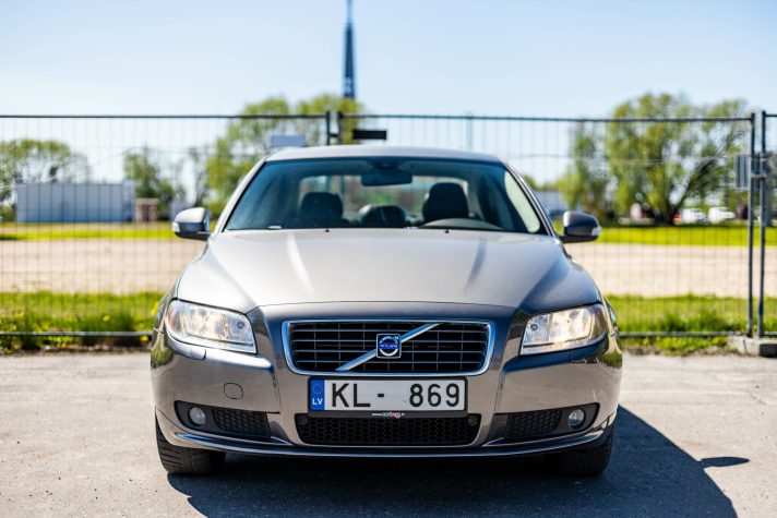 VOLVO S80