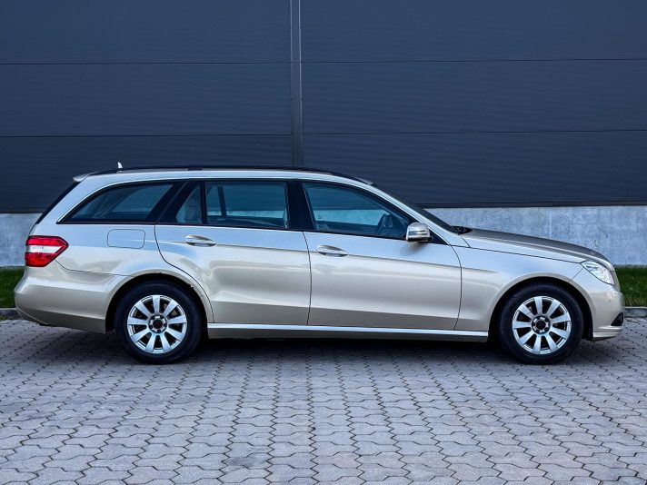 MERCEDES BENZ E220