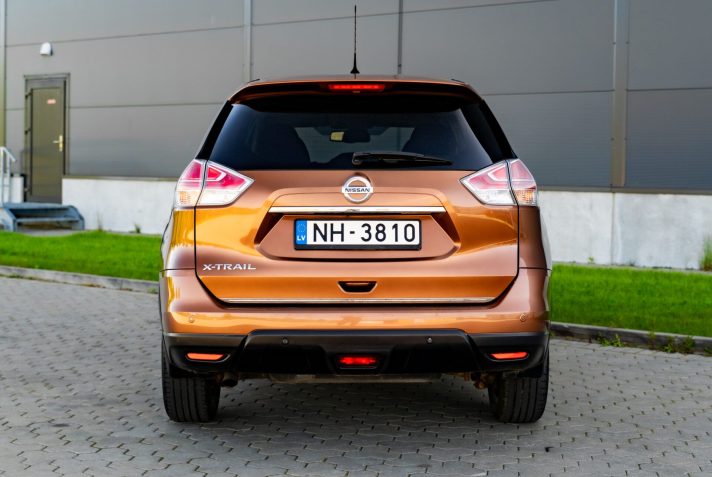 NISSAN X TRAIL