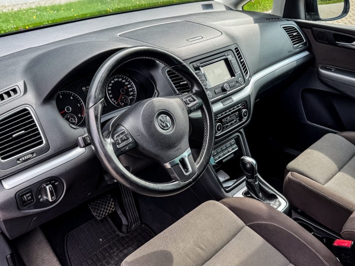 VW SHARAN