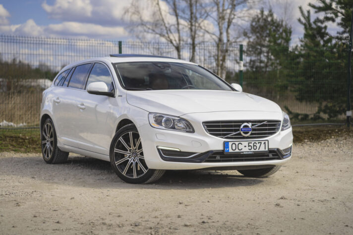 VOLVO V60 PLUG-IN HYBRID